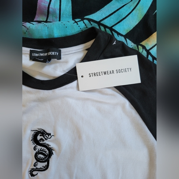 Stylish Streetwear Society Crop Top - Picture 5 of 6